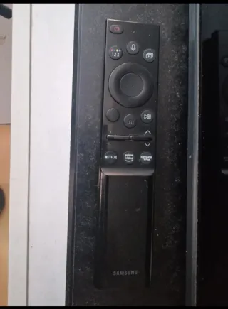 TV Samsung QLED Negra