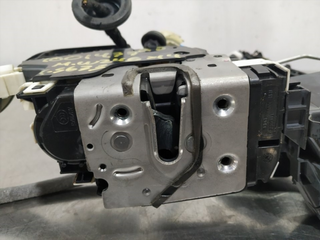CERRADURA PUERTA DELANTERA DERECHA MERCEDES-BENZ