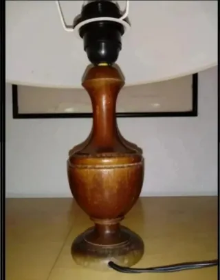 Pie de lampara de mesa