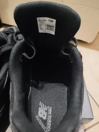 New Balance 9060 nere