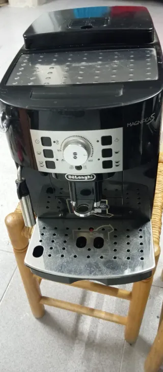 Cafetera Magnifica S DeLonghi