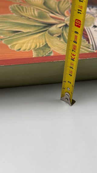 Vassoio vintage decorato con fiori