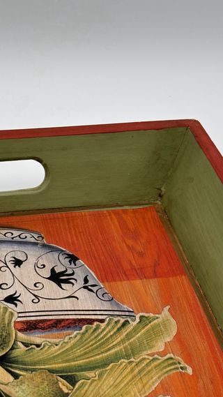 Vassoio vintage decorato con fiori