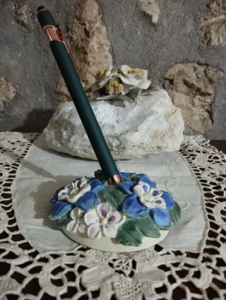 Porta penna vintage fiori blu e bianchi