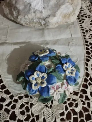 Porta penna vintage fiori blu e bianchi