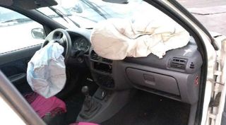 Centralita motor renault 478233 7700110258 clio i