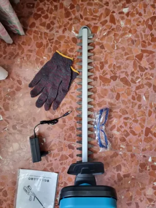 Tagliasiepi a batteria 21V