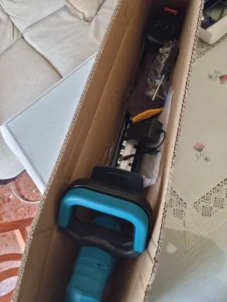 Tagliasiepi a batteria 21V