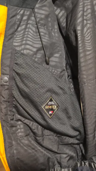 Chaqueta Volcom Gore-Tex Snow Amarilla