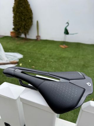 Sillín Prologo Scratch M5 Pas Nack Carbono