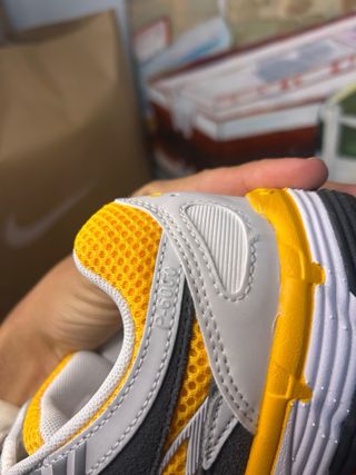 Nike P-6000 Gris y Amarillo