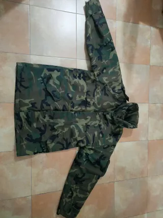 Chaqueta militar camuflaje