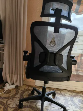 Silla de oficina Symind negra