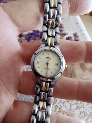 Reloj Lotus.