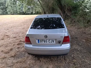Volkswagen Bora 2003