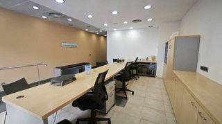 Local comercial en venta en La Prosperitat en Barcelona