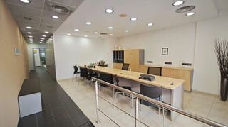 Local comercial en venta en La Prosperitat en Barcelona