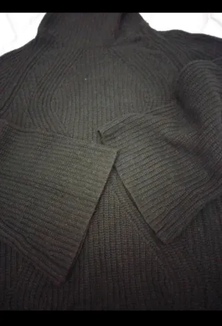 Jersey verde botella de Massimo Dutti.