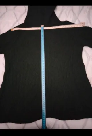 Jersey verde botella de Massimo Dutti.