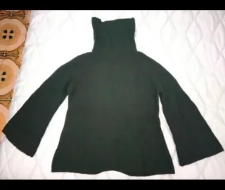 Jersey verde botella de Massimo Dutti.