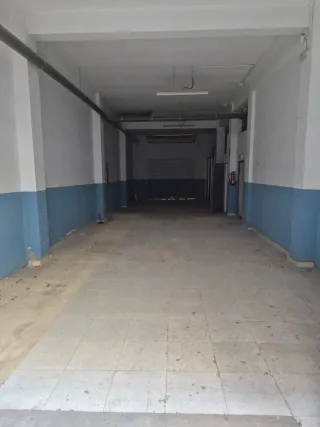 Alquiler de bajo comercial/almacen.