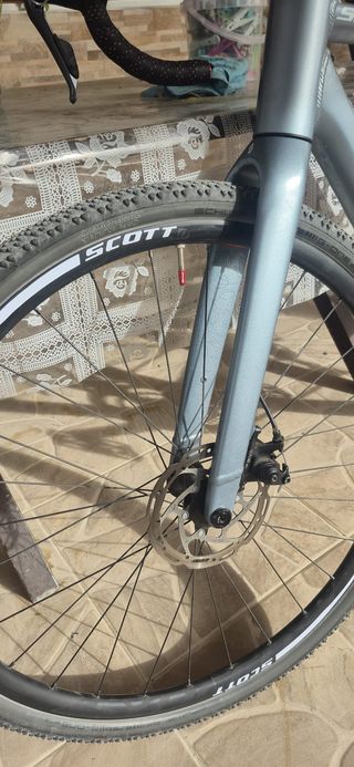 Bicicleta Gravel Scott