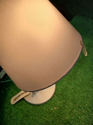 Lámpara de mesita de noche Artemide