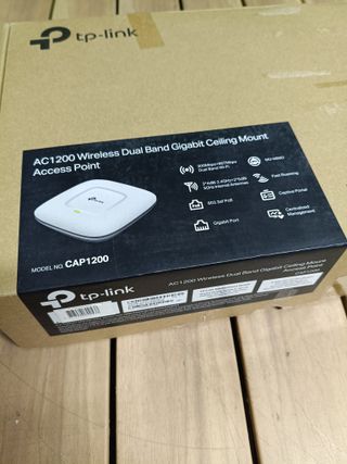 AC1200 Punto de acceso Wi-Fi (AC867 + N300) Gigabit Ethernet PoE - Montaje en techo/pared