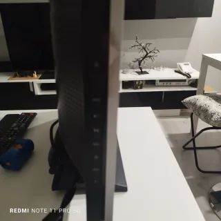 Monitor BenQ Blanco y Gris