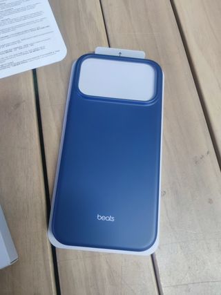 Custodia Beats con MagSafe e Controllo Fotocamera per iPhone 17 Pro Max - Blu cobalto