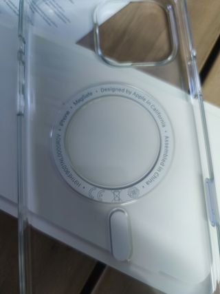 Apple Funda transparente con MagSafe para el iPhone 16 Pro Max