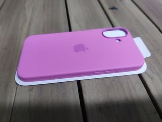 Funda de silicona con MagSafe para el iPhone 16 Plus - Peonía