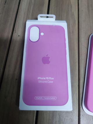 Funda de silicona con MagSafe para el iPhone 16 Plus - Peonía
