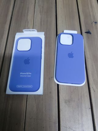 Funda de silicona con MagSafe para el iPhone 16 Pro - Violeta