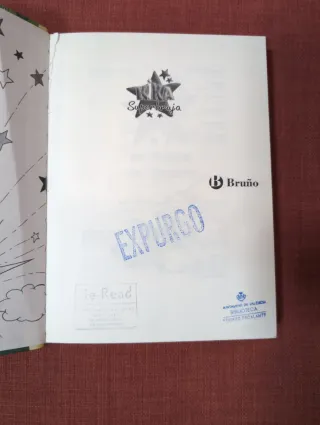 Kika Superbruja en busca del tesoro (Kika Super...