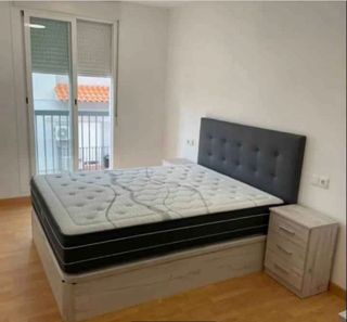 Liquidación,canapés y colchones armarios y sofas