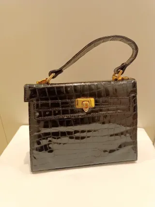 Bolso negro efecto piel de cocodrilo
