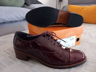 Zapatos charol burdeos Gadea