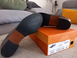 Zapatos charol burdeos Gadea