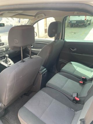 Renault Grand Scenic 2014