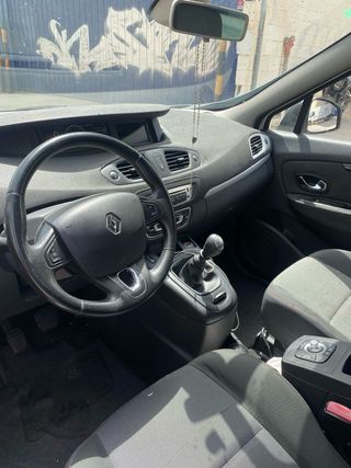 Renault Grand Scenic 2014