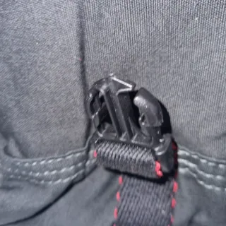 Bolso bandolera Bacardi negro y rojo