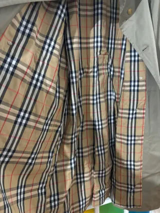 Gabardina Burberry caqui Clásica