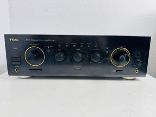 Amplificador Estéreo TEAC A-R600 para Reparar