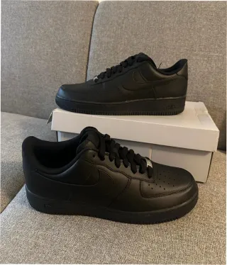 Nike Air Force 1 Low '07 Negras Talla 45