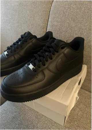 Nike Air Force 1 Low '07 Negras Talla 45