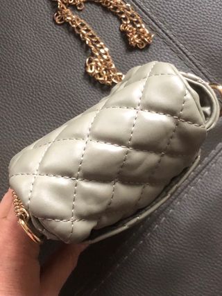 Borsa tracolla trapuntata grigio oro