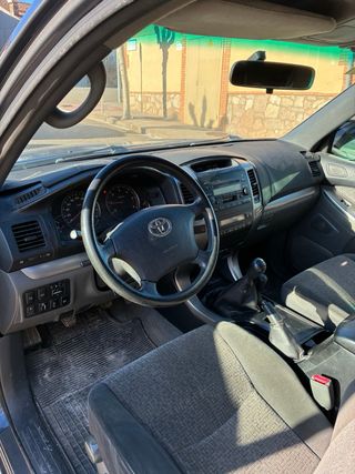 Toyota Land Cruiser 2005