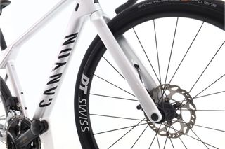 Canyon Endurace CF Di2 12V (carretera) t.48 Reacondicionada