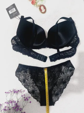 Conjunto Lencería Encaje Negro y Nude 105C